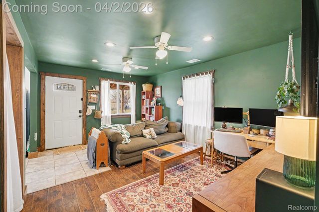 1233 Carman Street, Burton, MI 48529