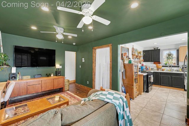 1233 Carman Street, Burton, MI 48529