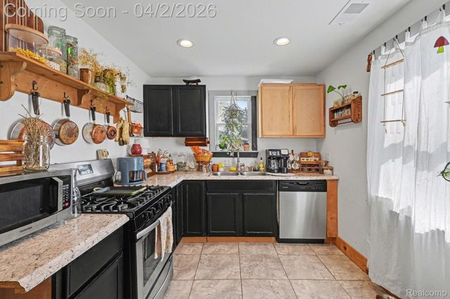 1233 Carman Street, Burton, MI 48529