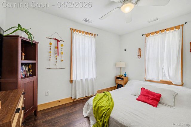 1233 Carman Street, Burton, MI 48529