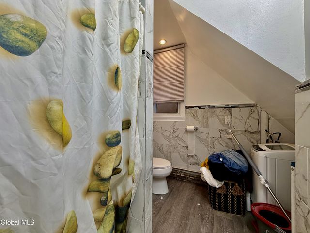 327 5th Avenue, Troy, NY 12182