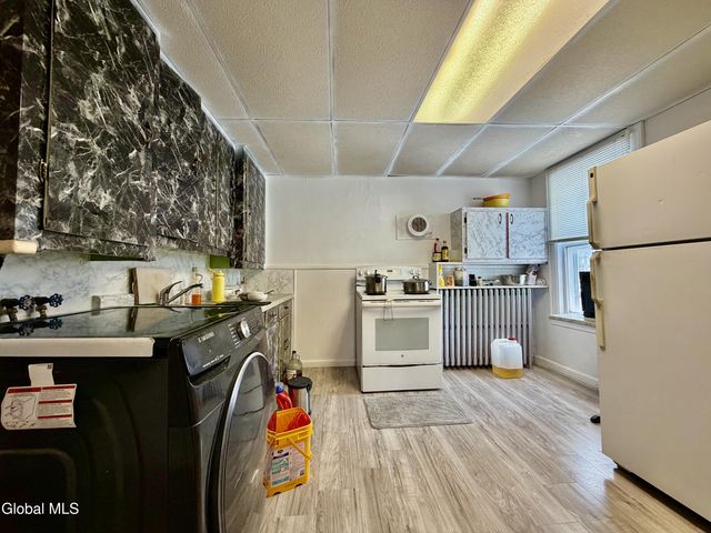 327 5th Avenue, Troy, NY 12182