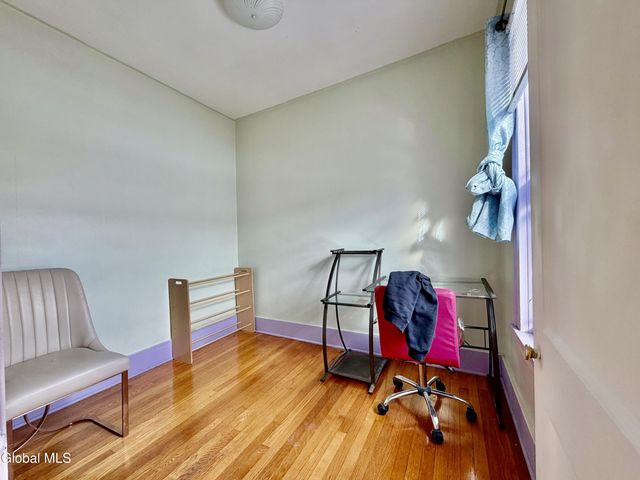 327 5th Avenue, Troy, NY 12182