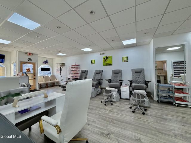 327 5th Avenue, Troy, NY 12182