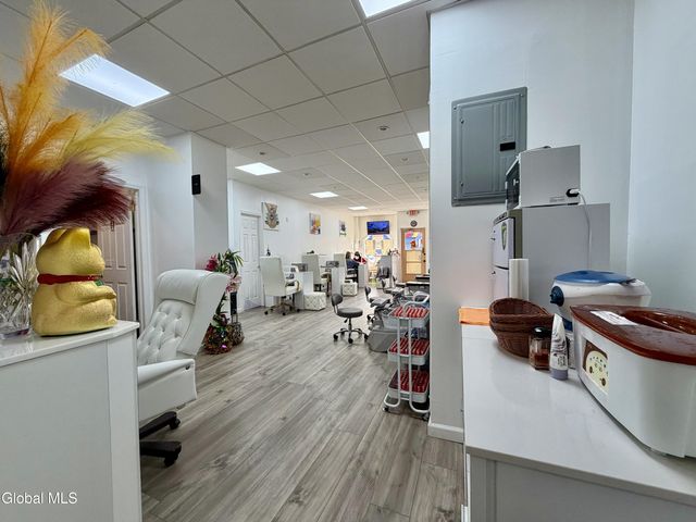 327 5th Avenue, Troy, NY 12182