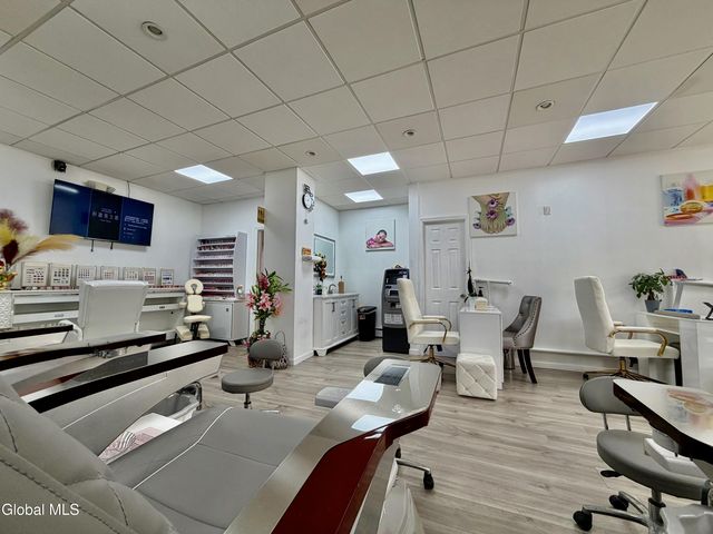 327 5th Avenue, Troy, NY 12182