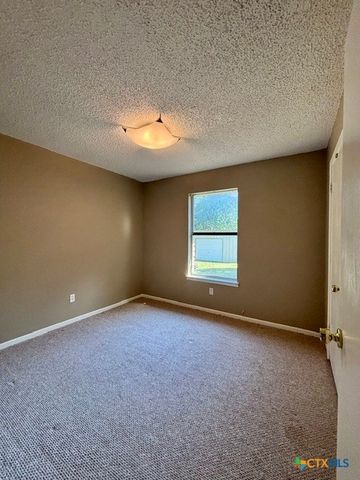 605 River Oaks Drive, Gatesville, TX 76528