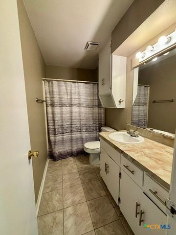 605 River Oaks Drive, Gatesville, TX 76528