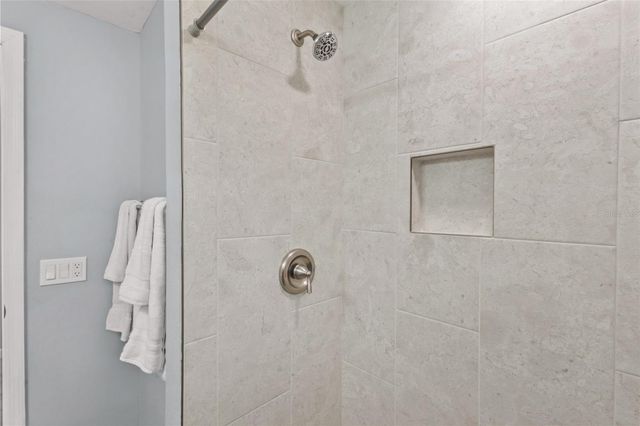 690 FOX STREET, Longboat Key, FL 34228