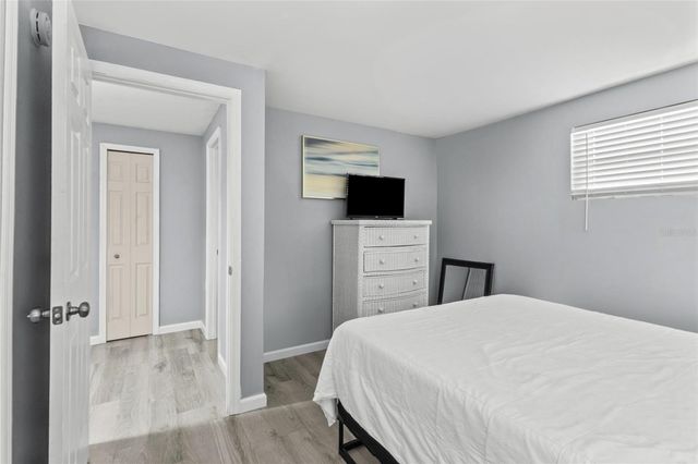 690 FOX STREET, Longboat Key, FL 34228