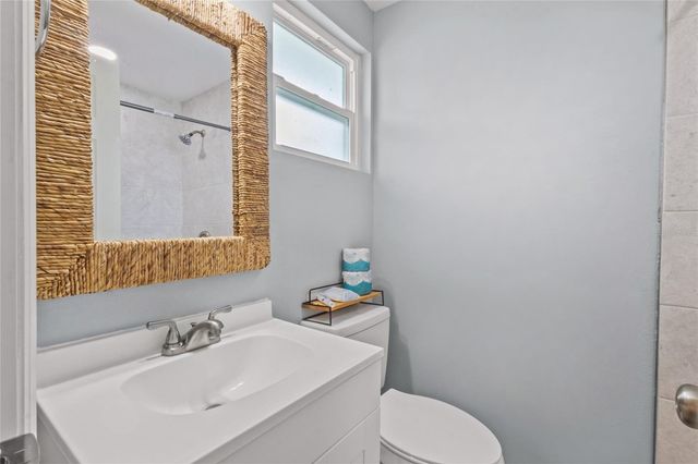 690 FOX STREET, Longboat Key, FL 34228