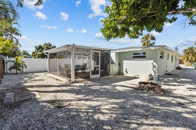 690 FOX STREET, Longboat Key, FL 34228