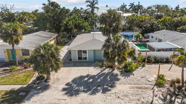 690 FOX STREET, Longboat Key, FL 34228