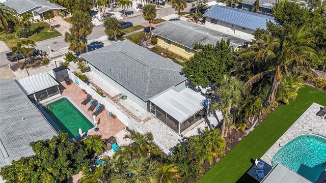 690 FOX STREET, Longboat Key, FL 34228