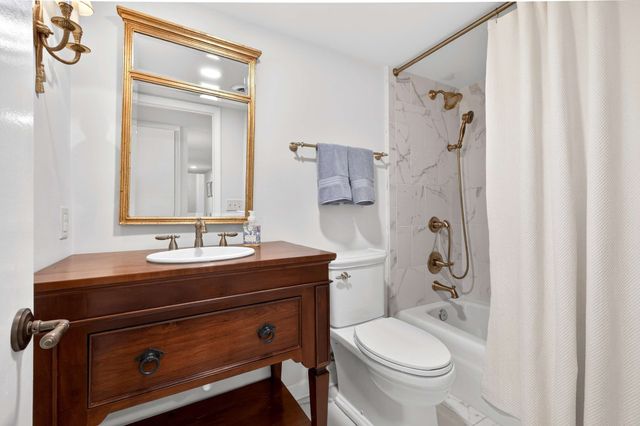 4487 Post Pl Apt 9, Nashville, TN 37205