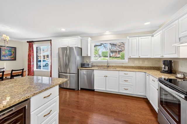 4487 Post Pl Apt 9, Nashville, TN 37205