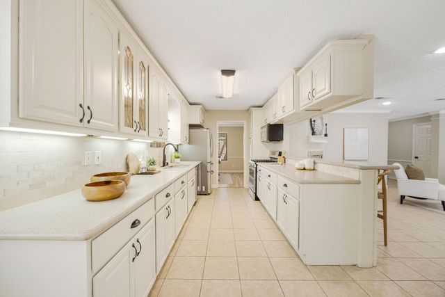 2811 Quincannon Lane, Houston, TX 77043