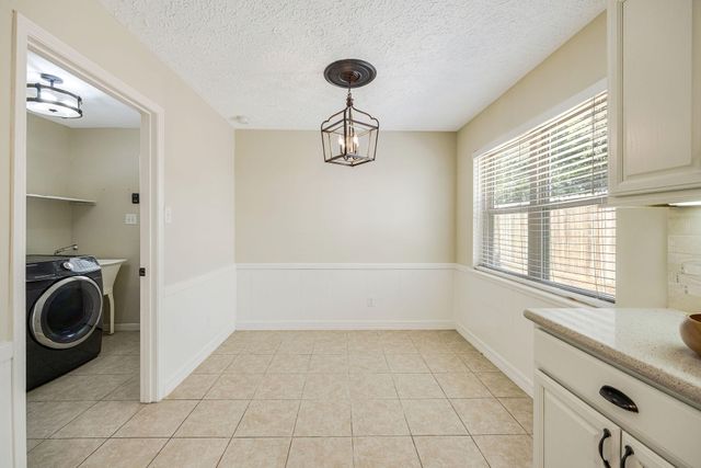 2811 Quincannon Lane, Houston, TX 77043