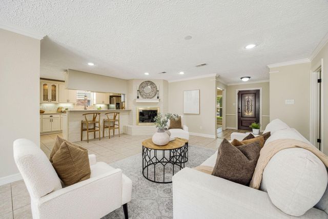 2811 Quincannon Lane, Houston, TX 77043