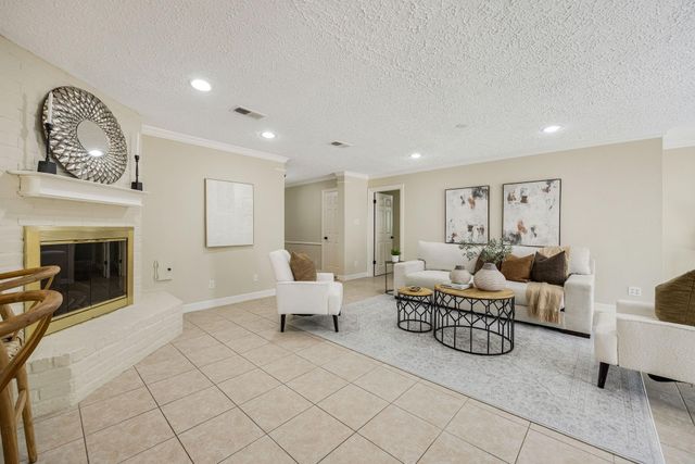 2811 Quincannon Lane, Houston, TX 77043