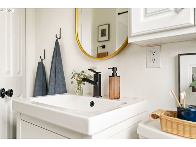 2834 Se 78TH Ave, Portland, OR 97206