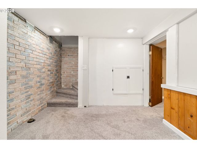 2834 Se 78TH Ave, Portland, OR 97206