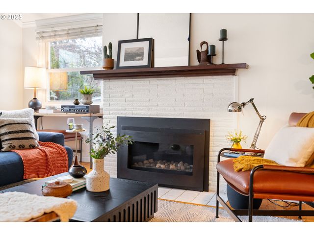 2834 Se 78TH Ave, Portland, OR 97206