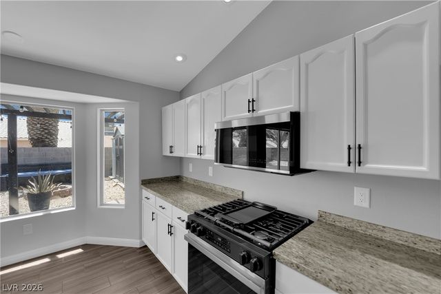 7729 White Grass Avenue, Las Vegas, NV 89131