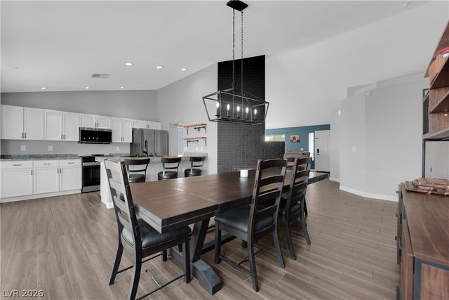 7729 White Grass Avenue, Las Vegas, NV 89131