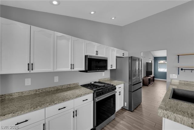 7729 White Grass Avenue, Las Vegas, NV 89131