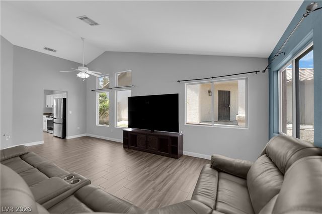7729 White Grass Avenue, Las Vegas, NV 89131