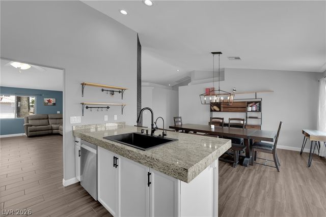 7729 White Grass Avenue, Las Vegas, NV 89131