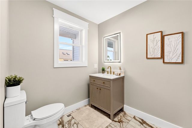 1455 Park Avenue 3, Cranston, RI 02920