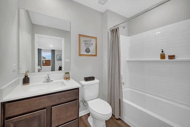 516 Adirondack Court, Joliet, IL 60436