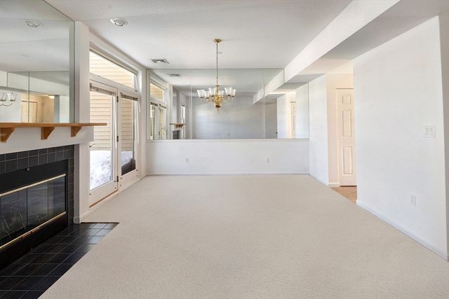 74 Hammond Place 74, Woburn, MA 01801