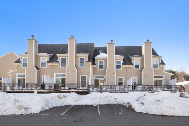 74 Hammond Place 74, Woburn, MA 01801