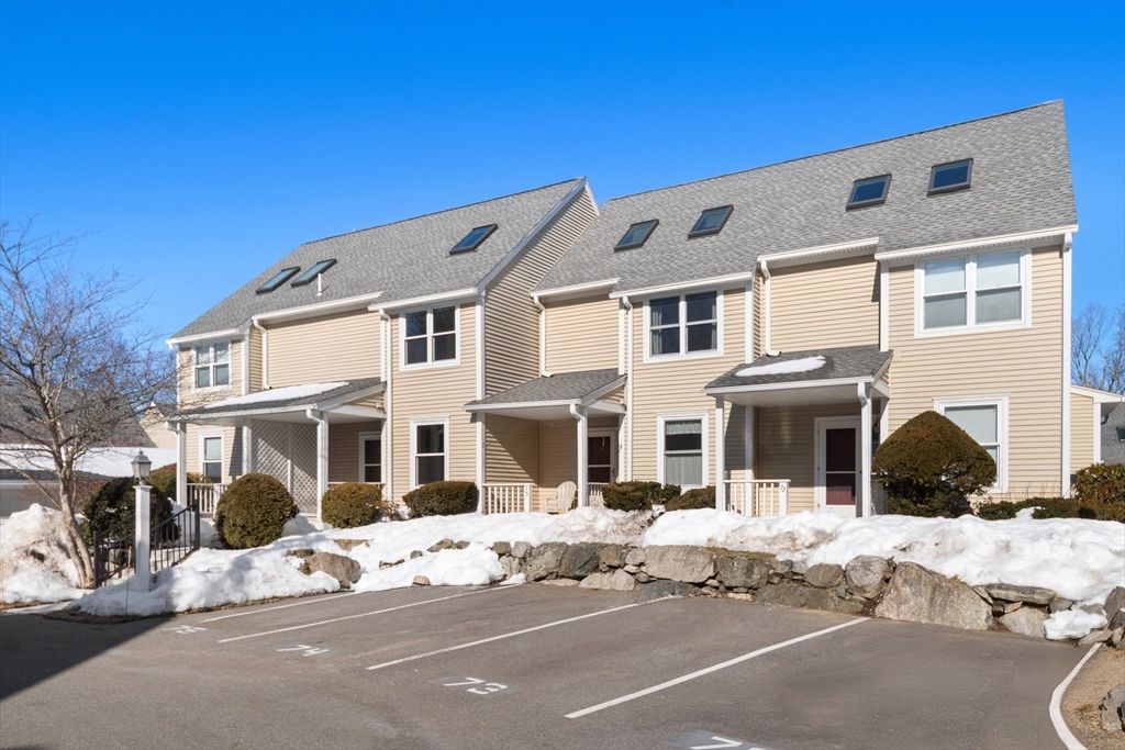 74 Hammond Place 74, Woburn, MA 01801