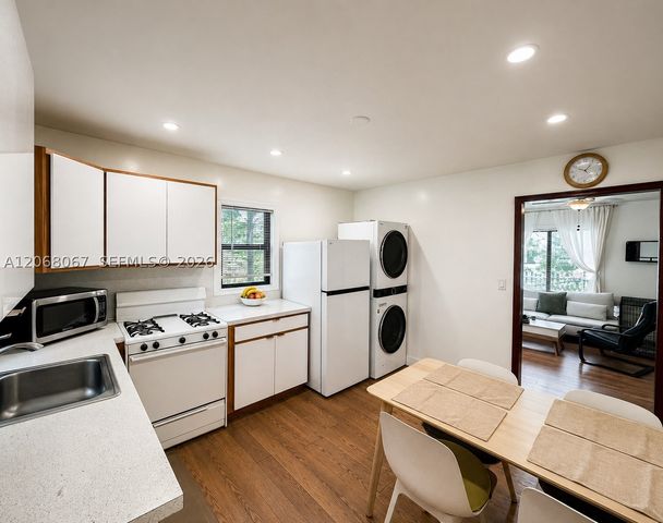 2330 Scott St, Hollywood, FL 33020