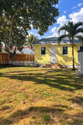 2330 Scott St, Hollywood, FL 33020