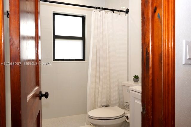 2330 Scott St, Hollywood, FL 33020