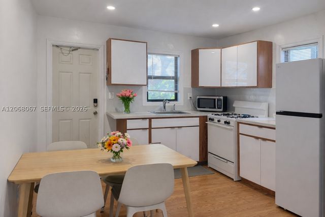 2330 Scott St, Hollywood, FL 33020
