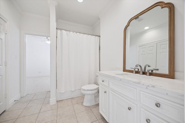 3234 Pemberton Circle Drive, Houston, TX 77025