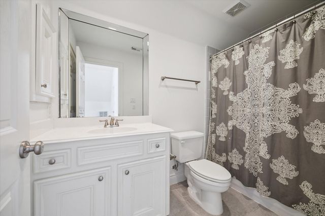 3234 Pemberton Circle Drive, Houston, TX 77025