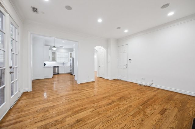 3234 Pemberton Circle Drive, Houston, TX 77025