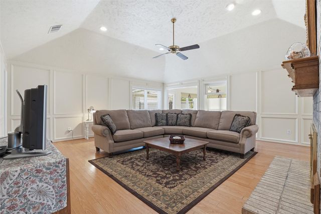 15810 Echo Lodge Drive, Houston, TX 77095