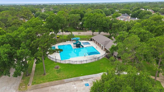 15810 Echo Lodge Drive, Houston, TX 77095