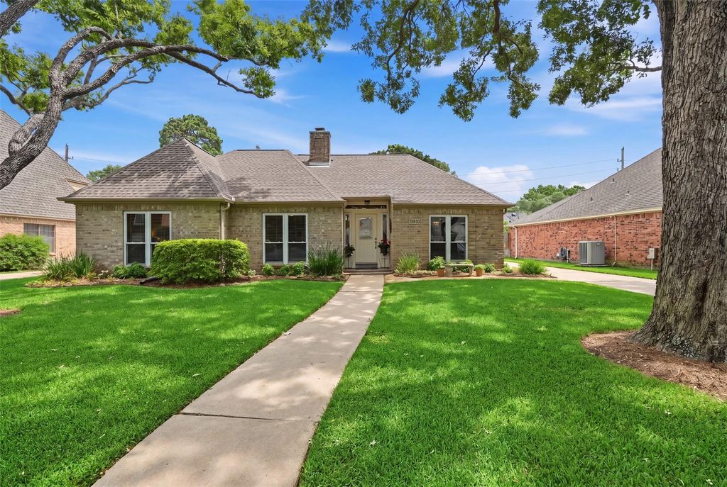 15810 Echo Lodge Drive, Houston, TX 77095