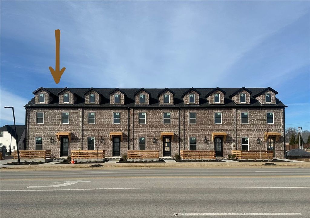 5910 S Bellview Road, Rogers, AR 72758