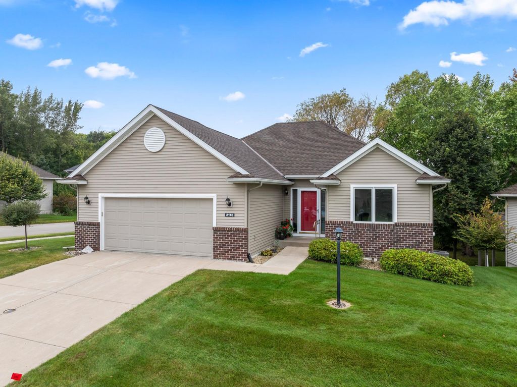 2116 Park Pointe Drive, Northfield, MN 55057