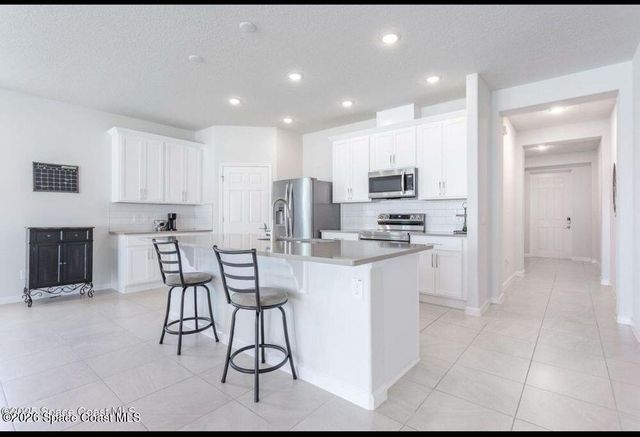 2792 Pinwherry Street NW, Palm Bay, FL 32907